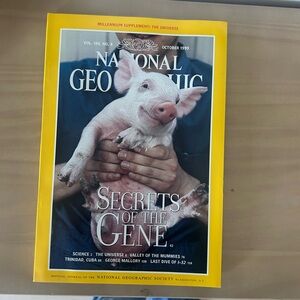 October 1999 National Geographic Magazine - Secrets of the Gene